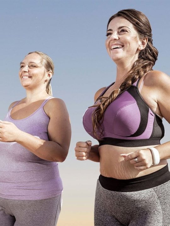 women jogging precaution against stress urinary incontinence
