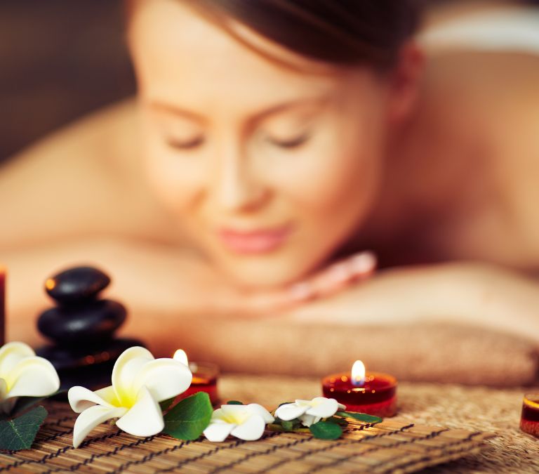Benefits of Aromatherapy to Menopausal Women how