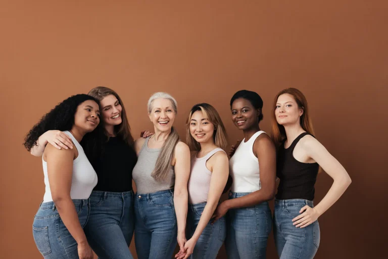 womenstand 768x512